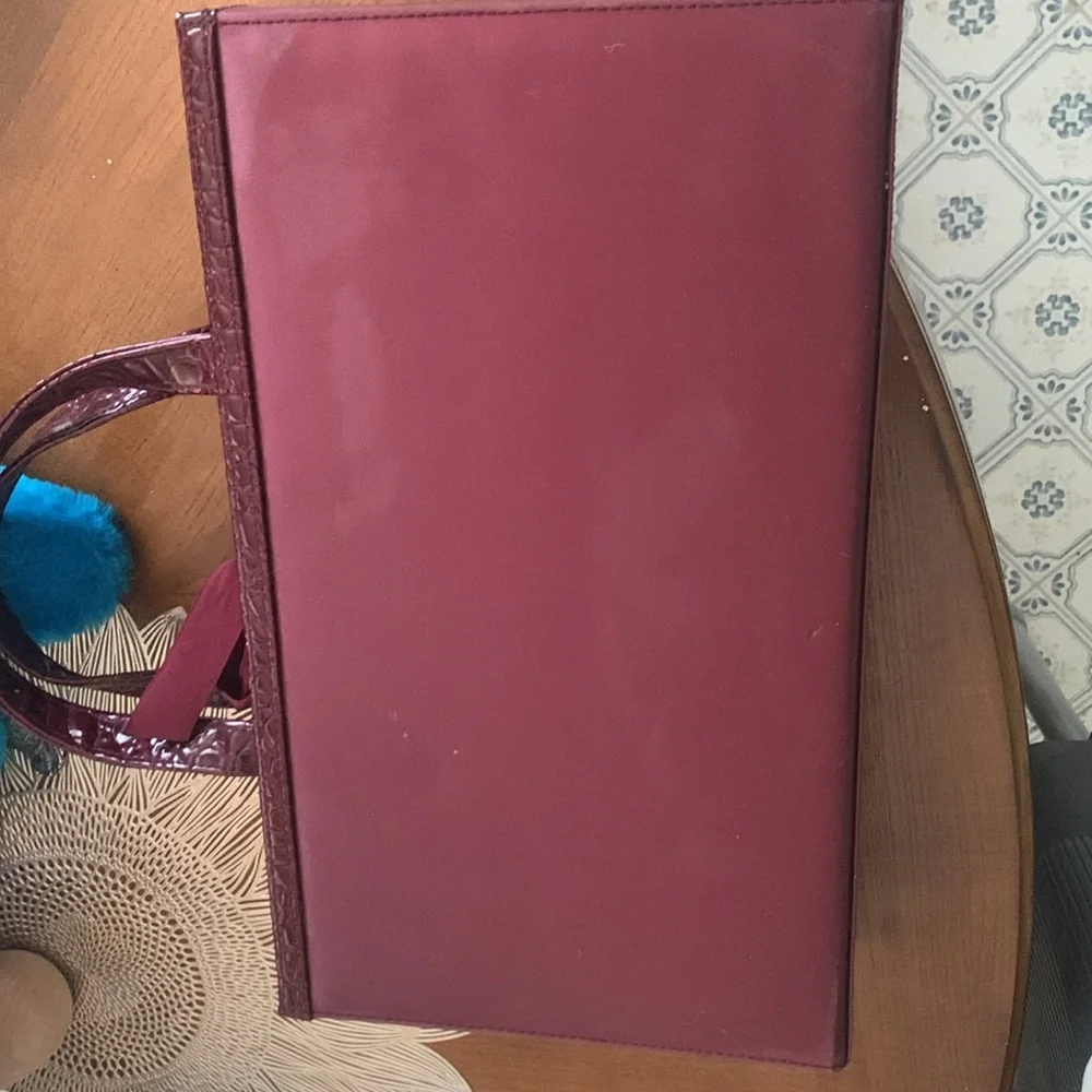 Estee Lauder Travel case